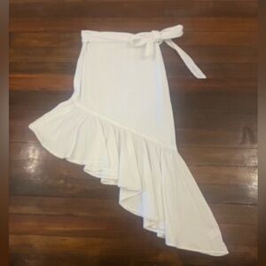 Chic Asymmetrical White Skirt by LPA size L